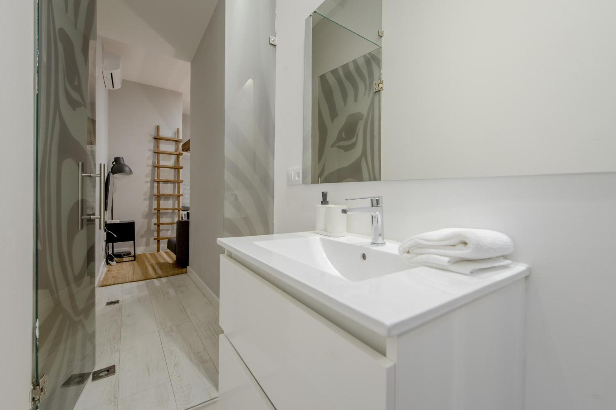Apt Con Estilo - 5Pax En Zona Tirso-Centro E1 Madri Exterior foto